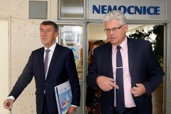 Obviněný Ludvík měl vliv i v politice. Spoléhal na něj Sobotka, Babiš "čekal víc"