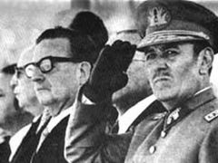 Generál Prats zůstal Allendemu věrný a zaplatil za to rok po prezidentově smrti životem. Pinochetova tajná služba jej zavraždila v Buenos Aires v roce 1974.