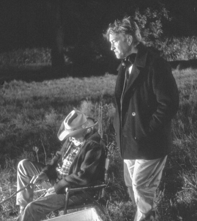 Richard Farnsworth a David Lynch na scéně v Laurensu během natáčení Příběhu Alvina Straighta zhruba v roce 1998.