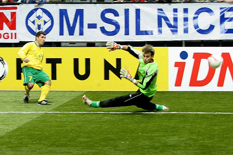 Fotbal v Sazka aréně