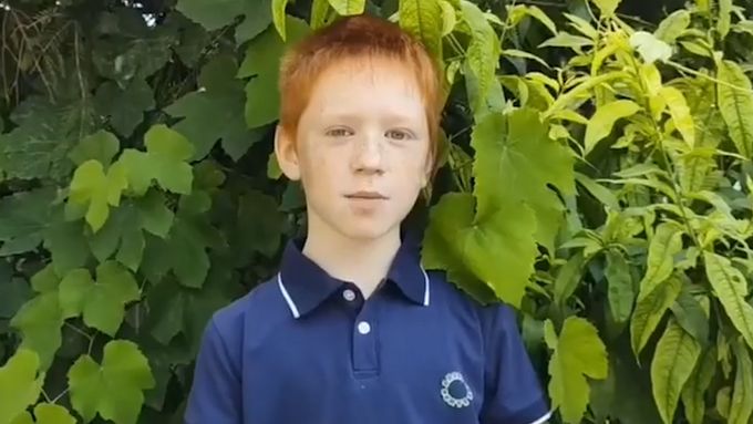 "Strýčku Vovo, pomozte nám," říkají na videu děti z Donbasu trpící nedostatkem vody