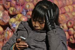 Severní Korea povolí mobily. Ale jen prominentům