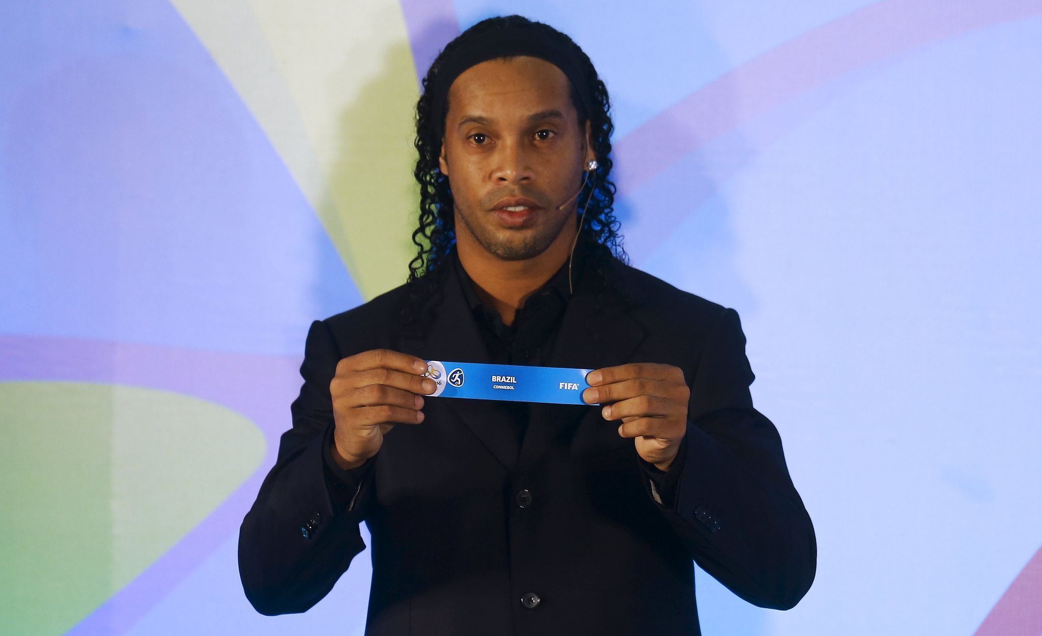 Ronaldinho losuje olympijský turnaj na hry v Riu de Janeiro.