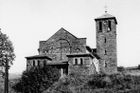 Jako z Toskánska vypadal kostel svatého Martina v obci Rusová. Zanikl už v roce 1945 a po něm i zbytek obce, která v roce 1969 ustoupila nové vodní přehradě Přísečnice.