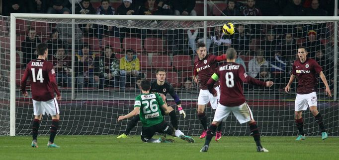 Fotbal, Gambrinus liga, Sparta - Jablonec: Václav Kadlec (14), Marek Matějovský (8) - Lukáš Třešňák (26)