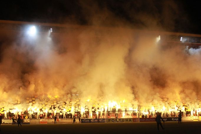 Fanoušci Slavie v zápase 13. kola F:L Slavia - Plzeň