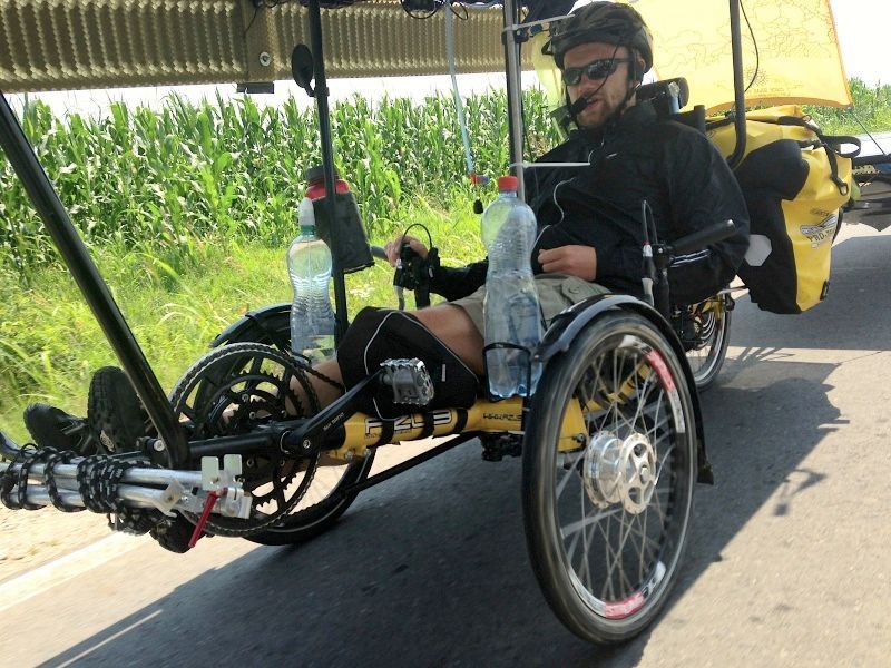 Tak se jezdí tisíce kilometrů na solárních tříkolkách