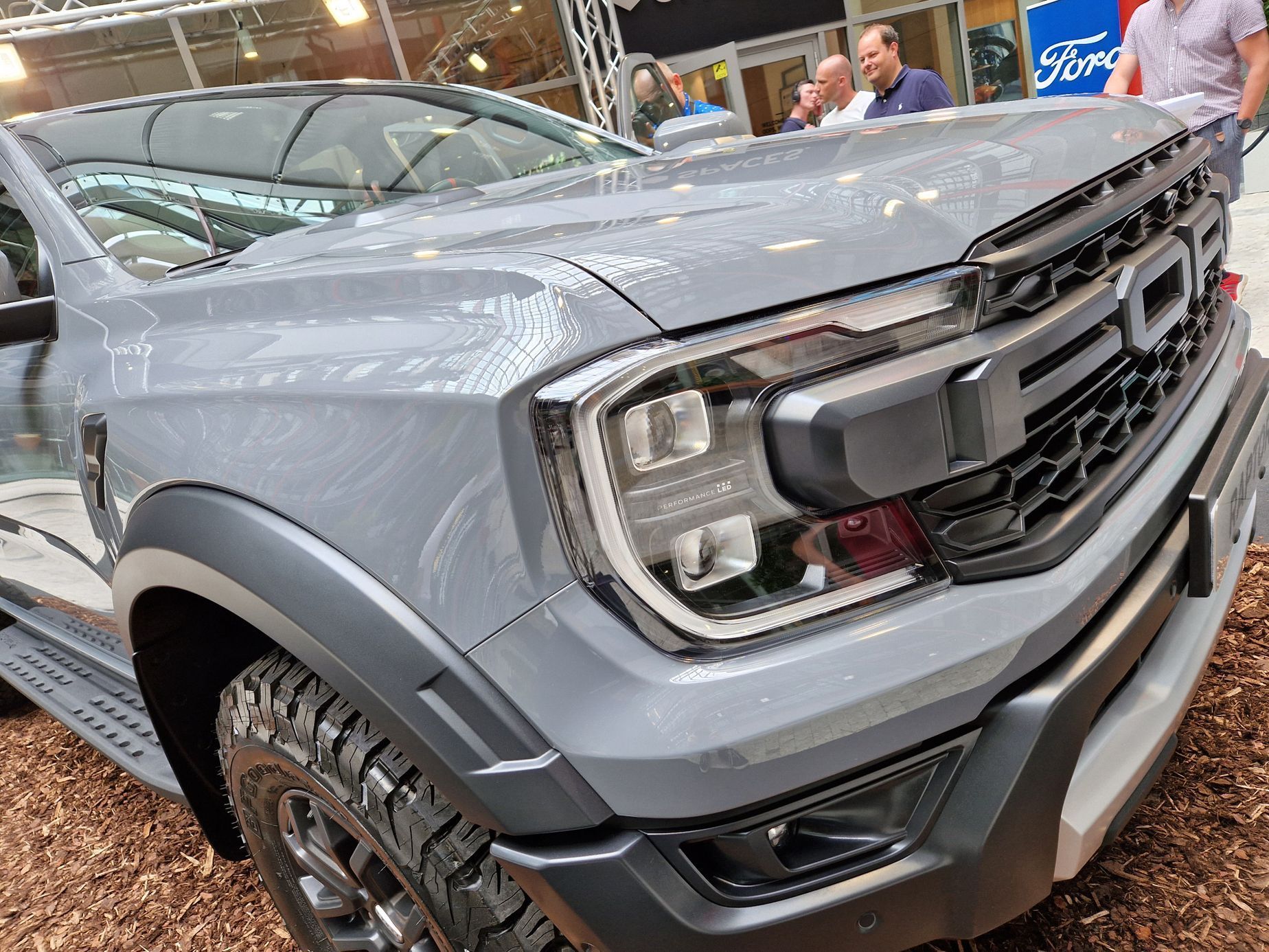 Ford Ranger Raptor živě Praha