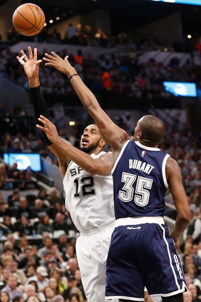 LaMarcus Aldridge (12) San Antonio Spurs