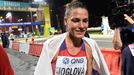 Marcela Joglová v cíli maratonu na MS v atletice v Dauhá