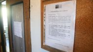 Společnost CPI, kterou vlastní miliardář Radovan Vítek, vyvěsila na chodbě ubytovny "scénář" konce ubytovnání.