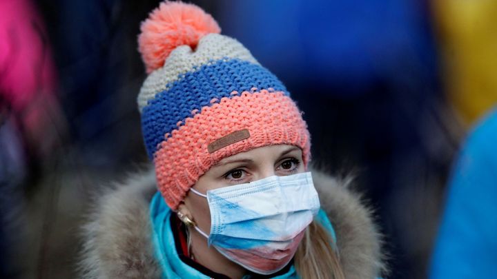 K nejúčinnější ochraně před koronavirem se lidé nedostanou, chybí i zdravotníkům