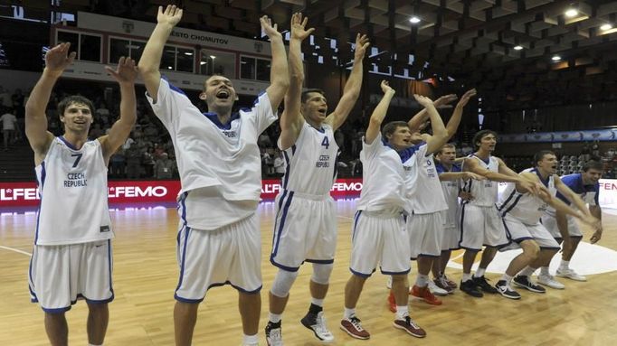 Čeští basketbalisté se radují z postupu na mistrovství Evropy