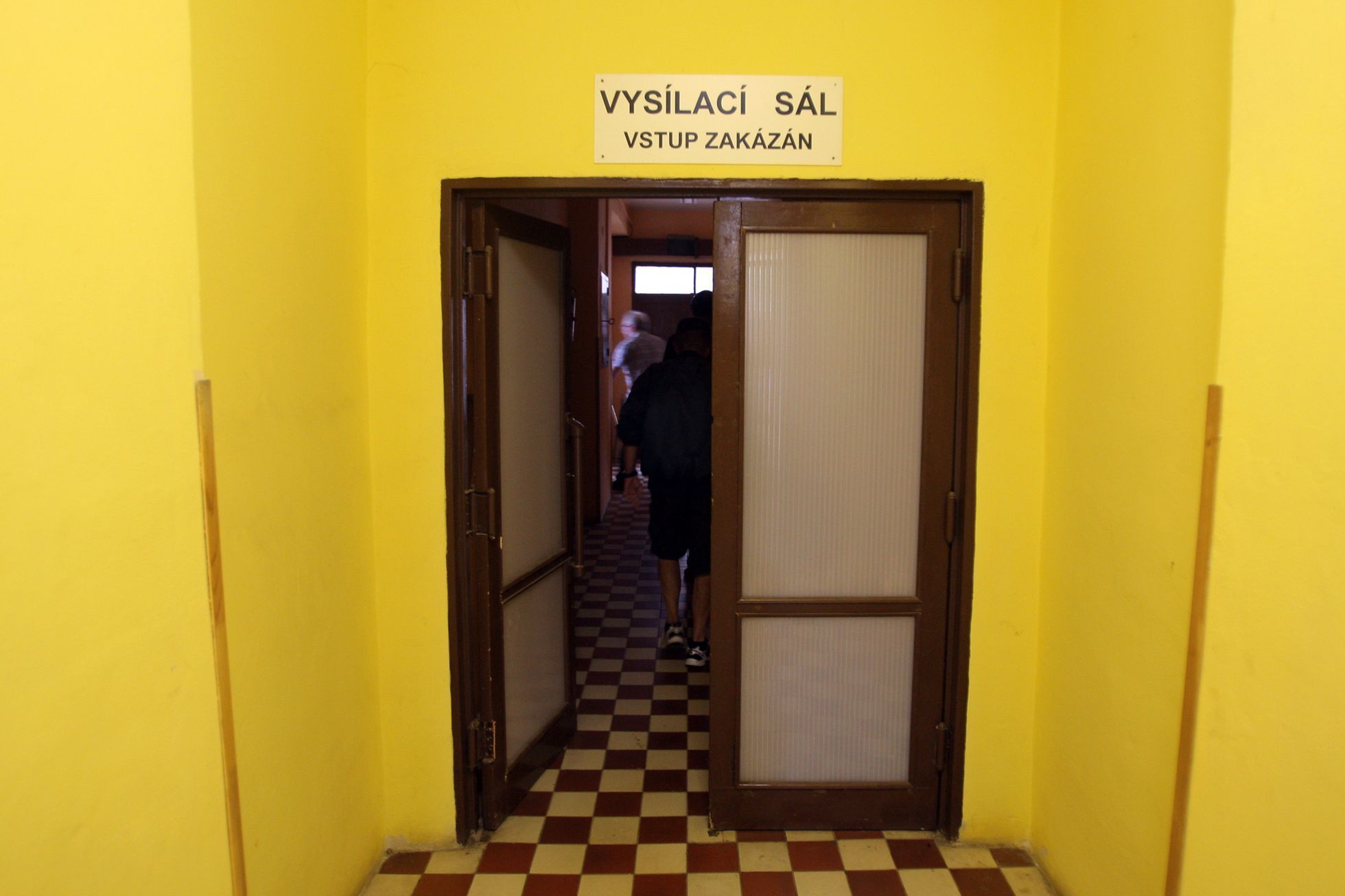 Odposlouchávací věže na západní hranici