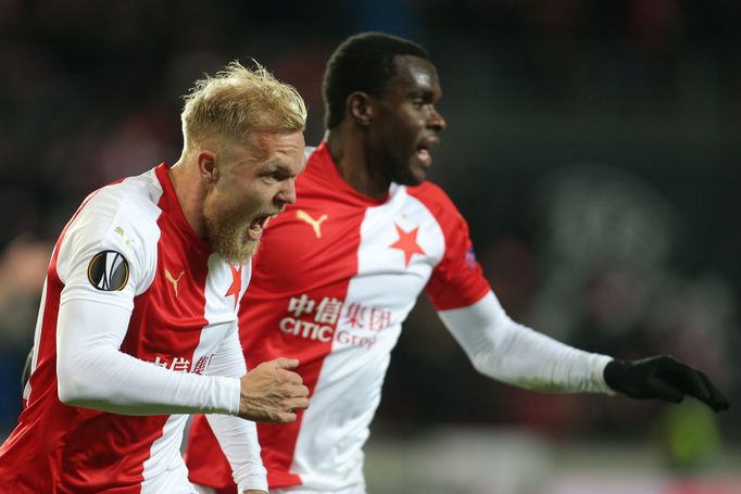 Mick van Buren slaví gól v odvetě osmifinále Evropské ligy Slavia Praha - FC Sevilla