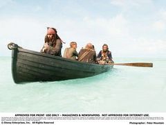 Do českých kin připlouvají pod vedením hrdinného Jacka Sparrowa Piráti z Karibiku: Truhla mrtvého muže