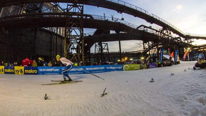 Prohlédněte si fotografie z lyžařského ČEZ City Cross Sprintu, který se v sobotu konal v ostravské Dolní oblasti Vítkovice.