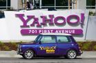 Yahoo po boji s Microsoftem spadl zisk o 19 procent