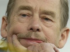 Šlo to tehdy ráz na ráz: ještě v červenci 1992 abdikoval prezident československé federace Václav Havel...