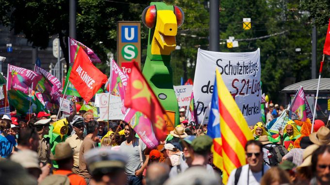 Demonstrace proti summitu G7 v Mnichově.