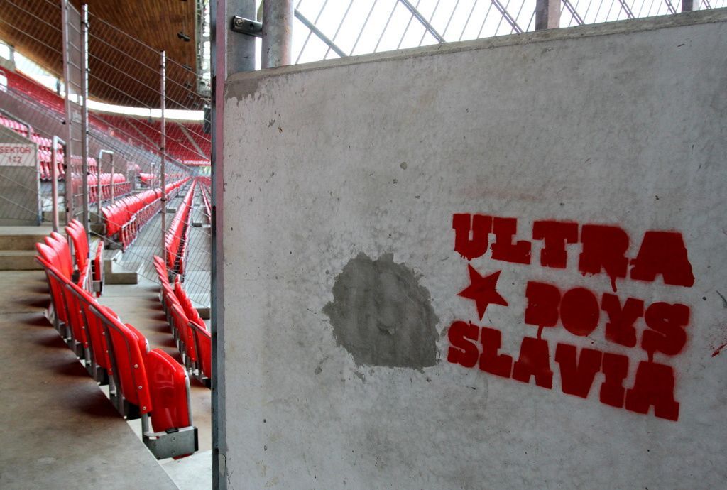 Stadion v Edenu po výtržnostech fanoušků