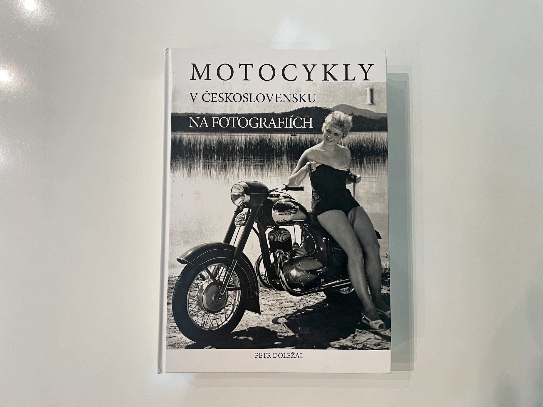 Kniha Motocykly v Československu