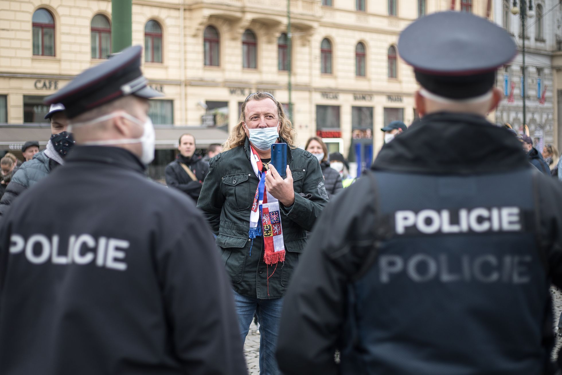 Demonstrace proti omezování svobod, koronavirus, Náměstí republiky, 28. 10. 2020