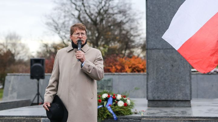 Pozvánky na akci komunistů chodily z mailu, jenž napodobil adresu ukrajinské ambasády