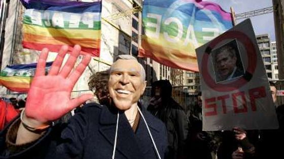 Čtyři roky po irácké invazi svět protestuje