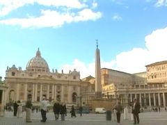 Vatikán, sídlo papeže, v minulosti řadě lidí volbu ulehčil.