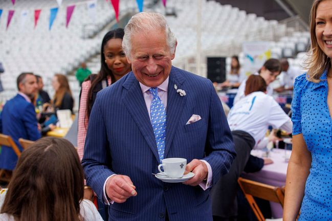 Oslav se zúčastnil princ Charles, syn královny a následovník trůnu.