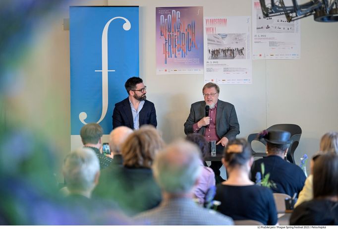 Dramaturg festivalu Josef Třeštík a skladatel Georg Friedrich Haas.