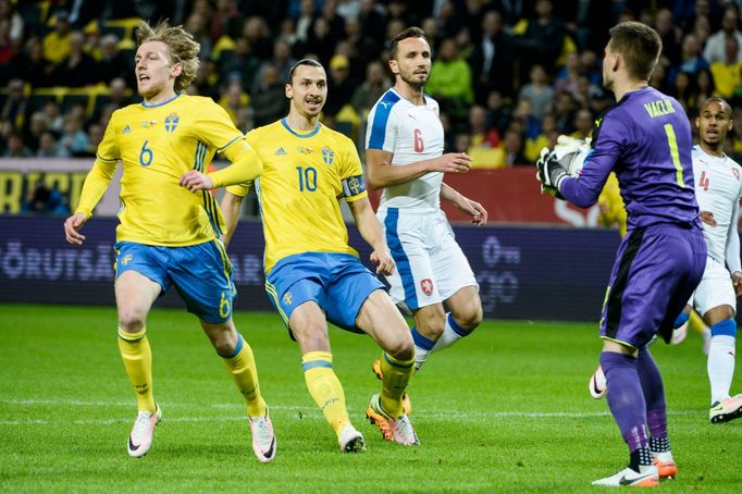 (L-R) Sweden's Emil Forsberg and Zlatan Ibrahimovic, the Czech Republic's Tomas Sivok and goalkeeper Tomas Vaclik in action during the friendly international soccer match