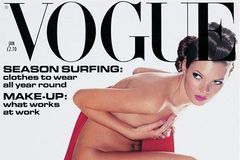 Mladičká princezna Diana i nahá Kate Moss. Módní bible Vogue slaví sto let