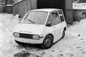 První český lidový elektromobil: EMA byla menší než Smart a měla sedačky z tramvaje