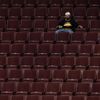 Osamělý fanoušek Vancouveru smutnící po vyřazení z play off