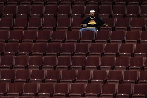 Rána pro hokej. NHL stojí, extraliga končí. V zámoří pohřbili i mistrovství světa