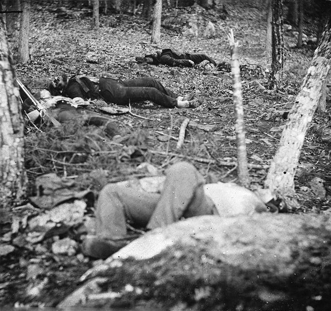 Archivní fotografie pojící se k bitvě u Gettysburgu, která patřila k zásadním momentům americké občanské války Severu proti Jihu v 60. letech 19. století.