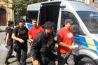 Soud poslal dezinformátory do vazby. Vyhrožovali Ukrajincům a pronásledovali lékaře