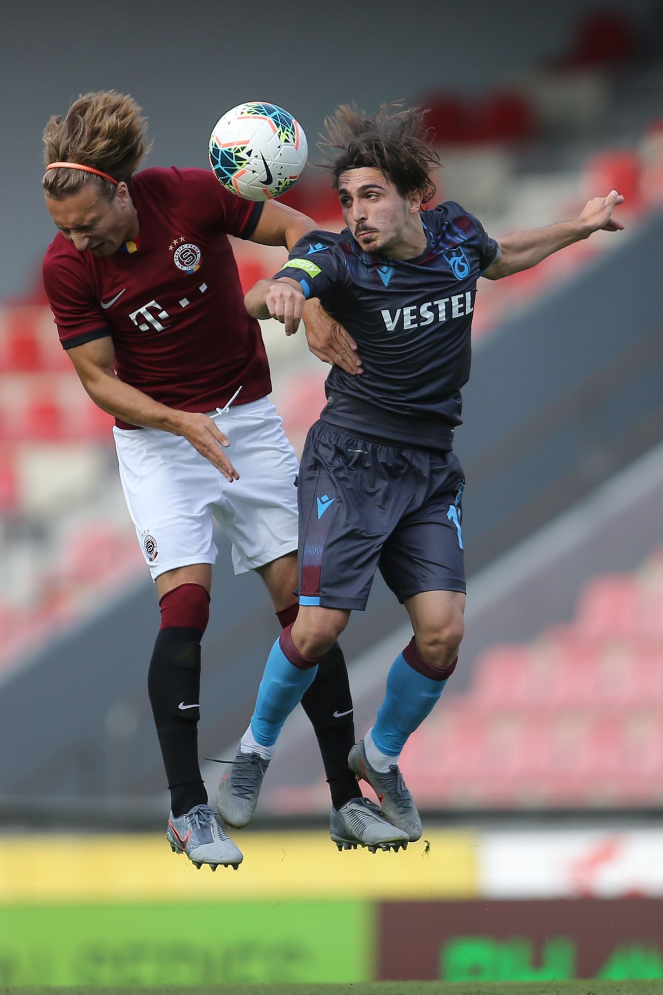 Matěj Hanousek v zápase EL Sparta - Trabzonspor