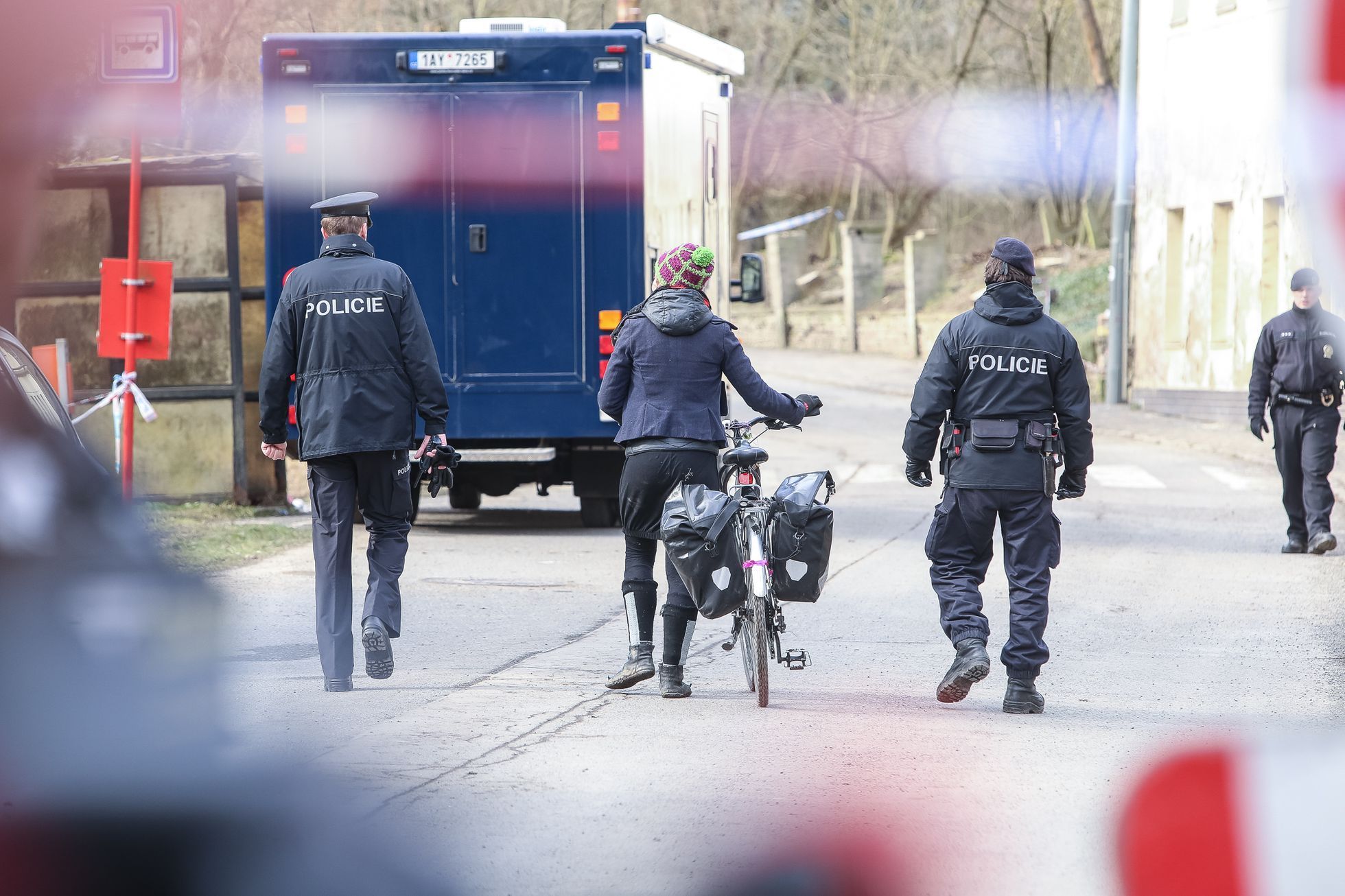 Squat Šatovka 12.2. 2018, obklíčen policií, squatteři