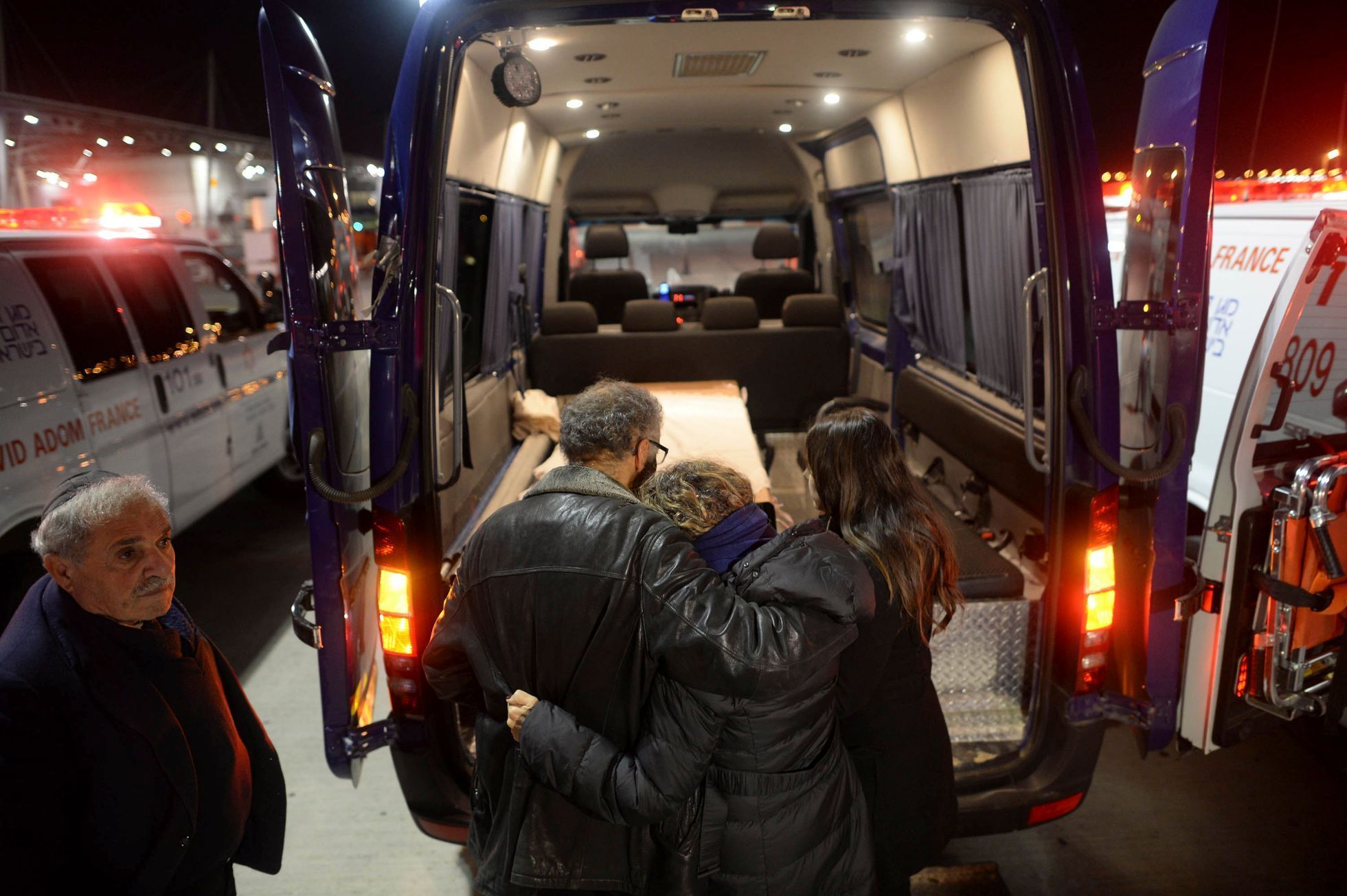 Tryzna za zavražděné francouzské policisty