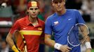 Rafael Nadal a Tomáš Berdych pózují před úvodním zápasem