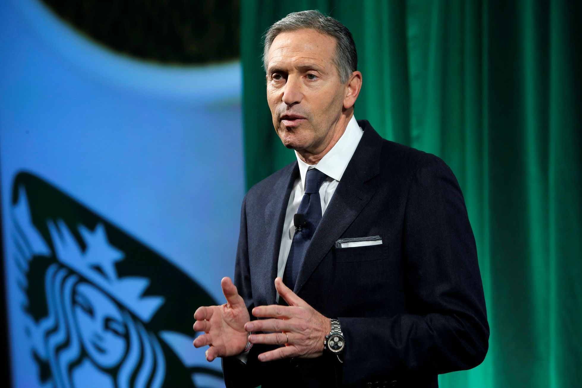 Zakladatel kaváren Starbucks Howard Schultz