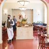 Restaurace, hospody otevírají v omezeném režimu - Cafe Louvre, nouzový stav, omezení, koronavir, 3. prosinec