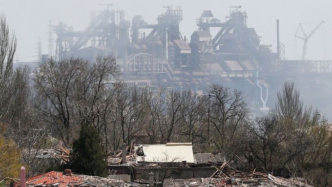 Ocelárny Azovstal jsou poslední významnou oblastí ukrajinského odporu v Mariupolu.