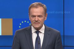Tusk mluvil o peklu pro zastánce brexitu. Ďábelský euromaniak, kritizují Britové
