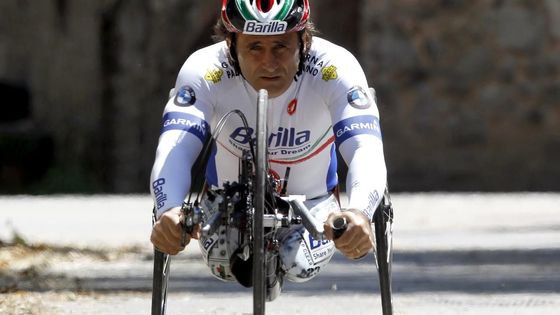 Z F1 na vozík. Alex Zanardi trénuje na paralympiádu