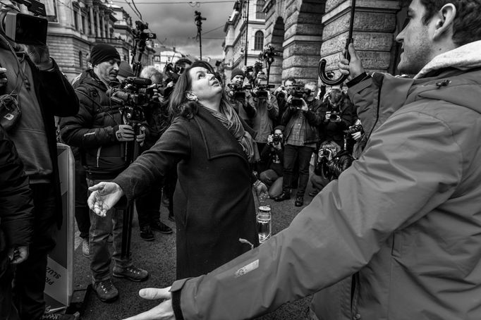 Průřez tvorbou externího fotografa Richarda Horáka za rok 2024.