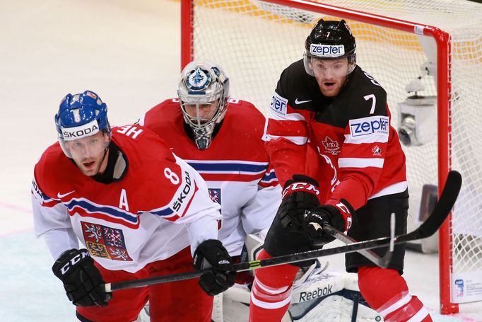 MS 2015: Česko - Kanada: Jan Hejda (8) a Ondřej Pavelec - Sean Couturier (7)